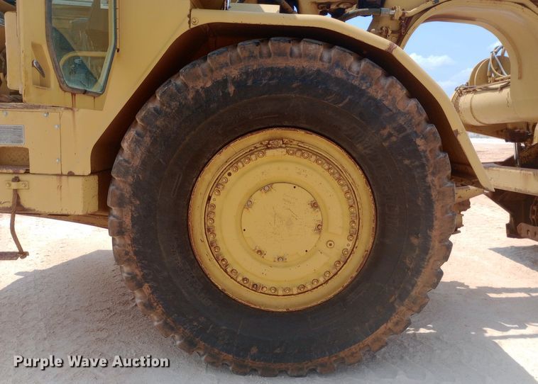 image for item NY9367 1986 Caterpillar 623B elevating scraper