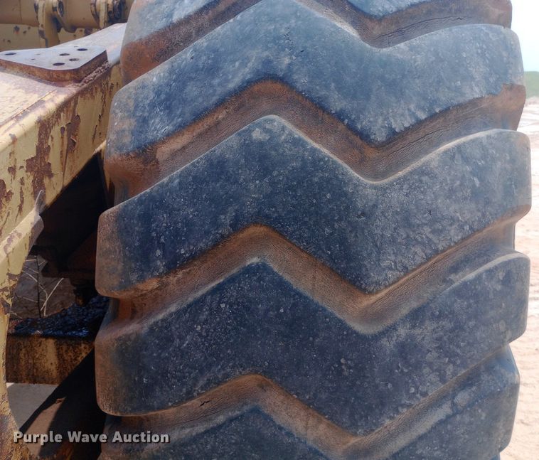 image for item NY9367 1986 Caterpillar 623B elevating scraper