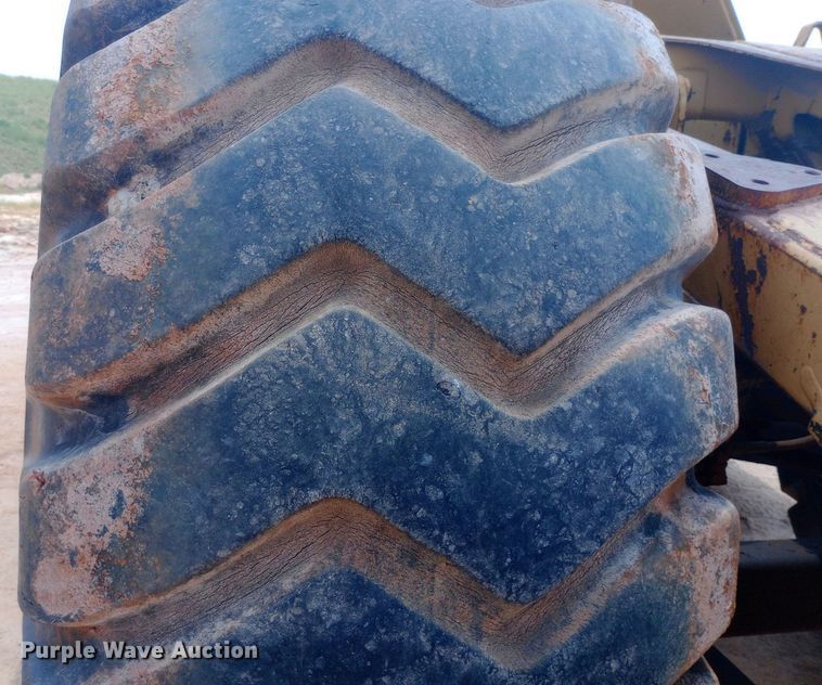 image for item NY9367 1986 Caterpillar 623B elevating scraper