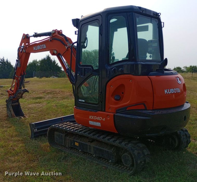 image for item NY9370 2019 Kubota KX040-4 mini excavator