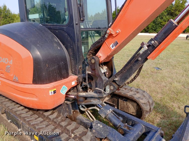 image for item NY9370 2019 Kubota KX040-4 mini excavator