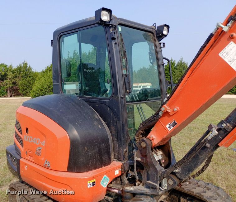 image for item NY9370 2019 Kubota KX040-4 mini excavator