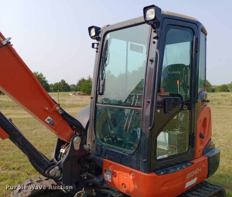 image for item NY9370 2019 Kubota KX040-4 mini excavator