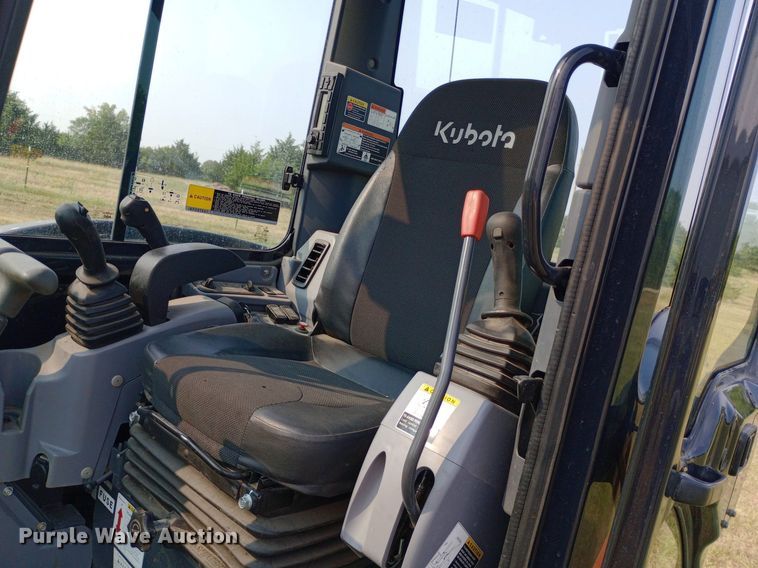 image for item NY9370 2019 Kubota KX040-4 mini excavator