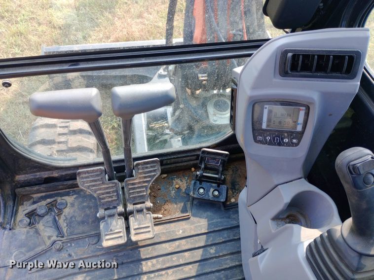 image for item NY9370 2019 Kubota KX040-4 mini excavator