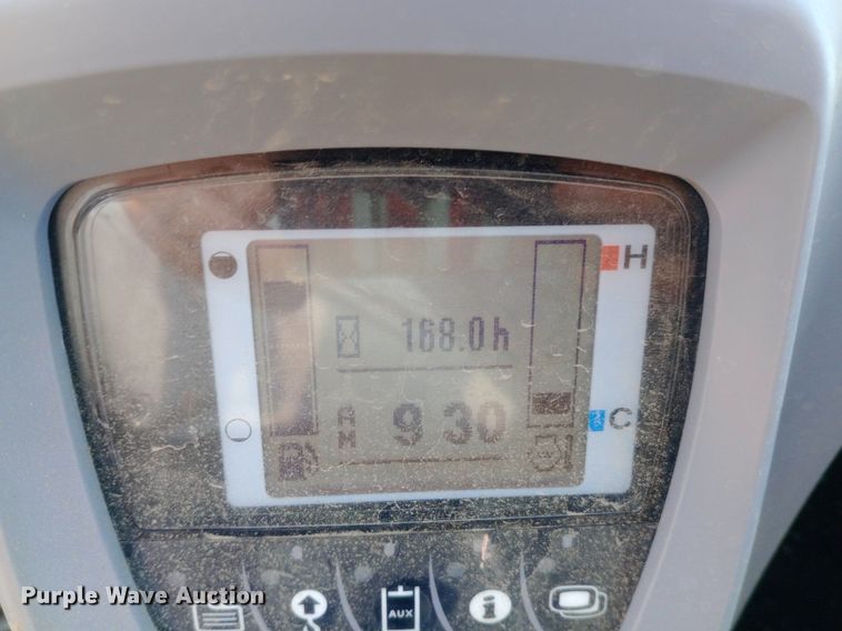 image for item NY9370 2019 Kubota KX040-4 mini excavator