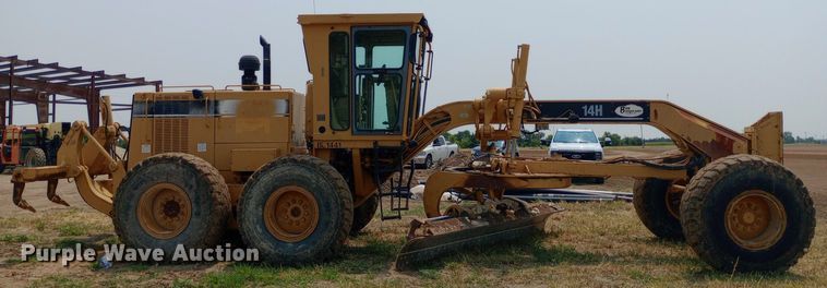 image for item NY9376 1997 Caterpillar  14H motor grader