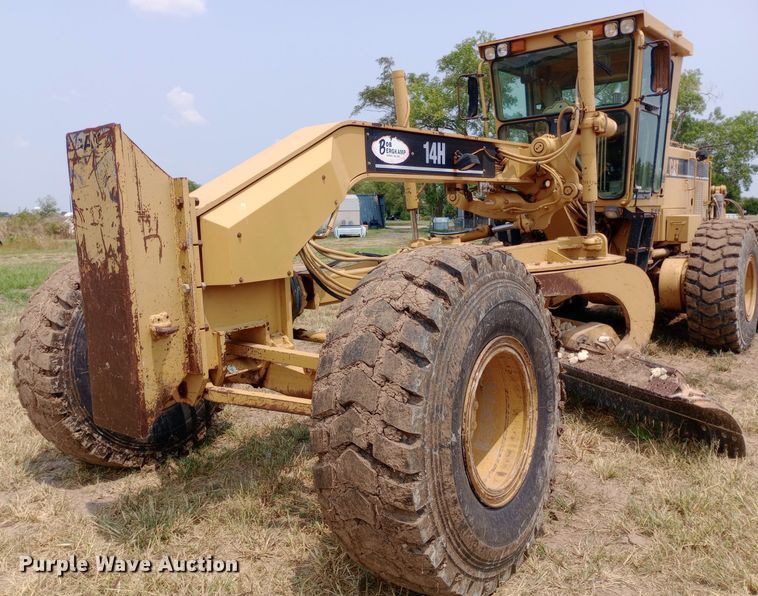 image for item NY9376 1997 Caterpillar  14H motor grader