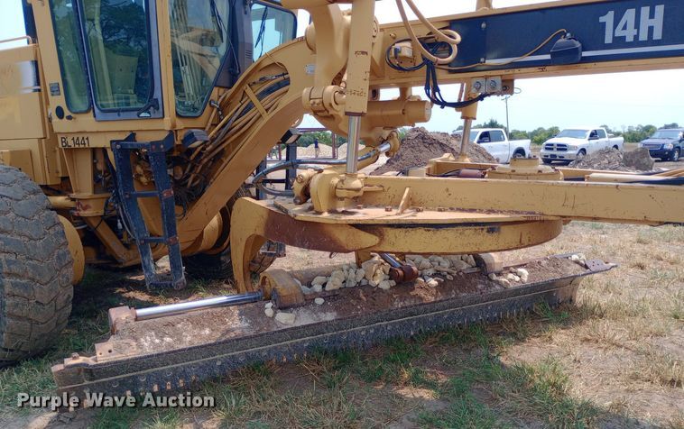 image for item NY9376 1997 Caterpillar  14H motor grader