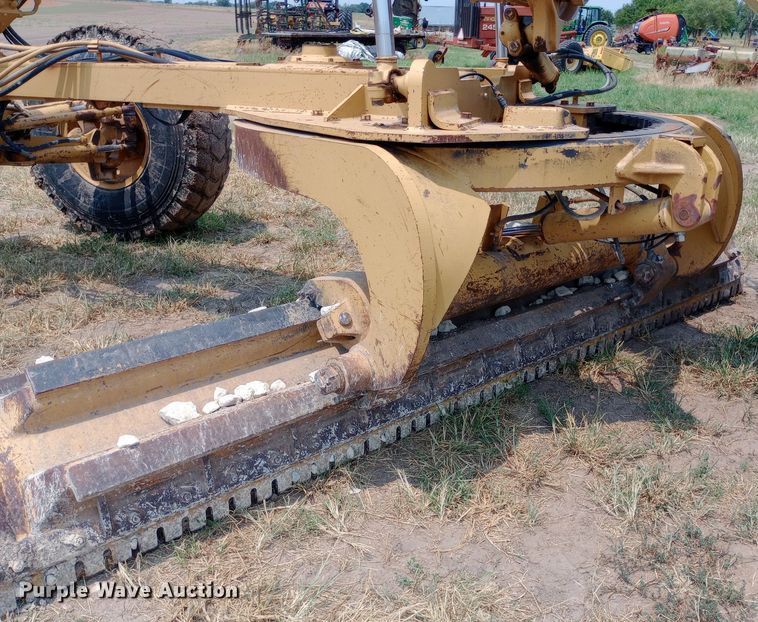 image for item NY9376 1997 Caterpillar  14H motor grader
