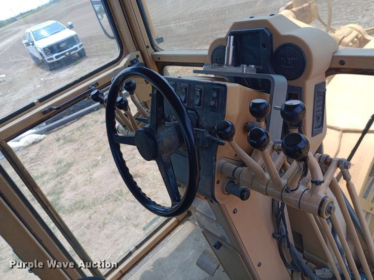 image for item NY9376 1997 Caterpillar  14H motor grader