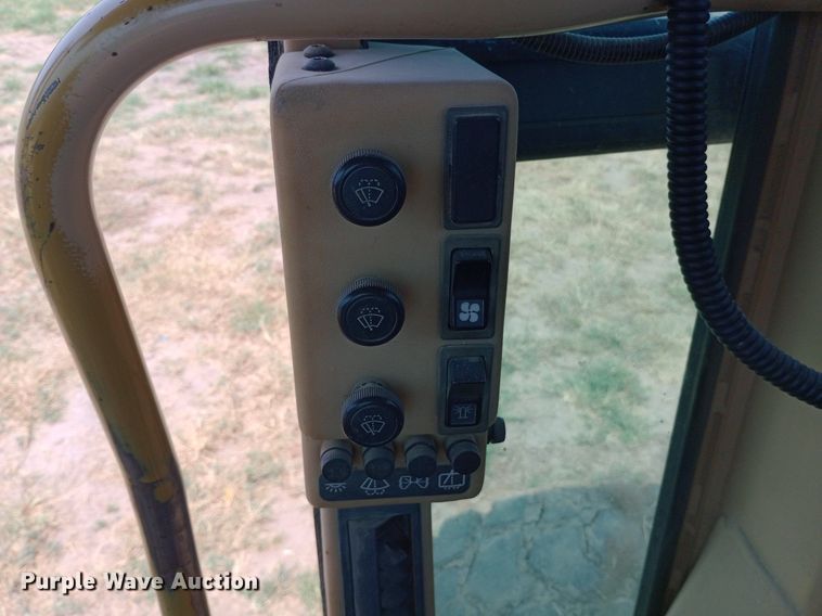 image for item NY9376 1997 Caterpillar  14H motor grader