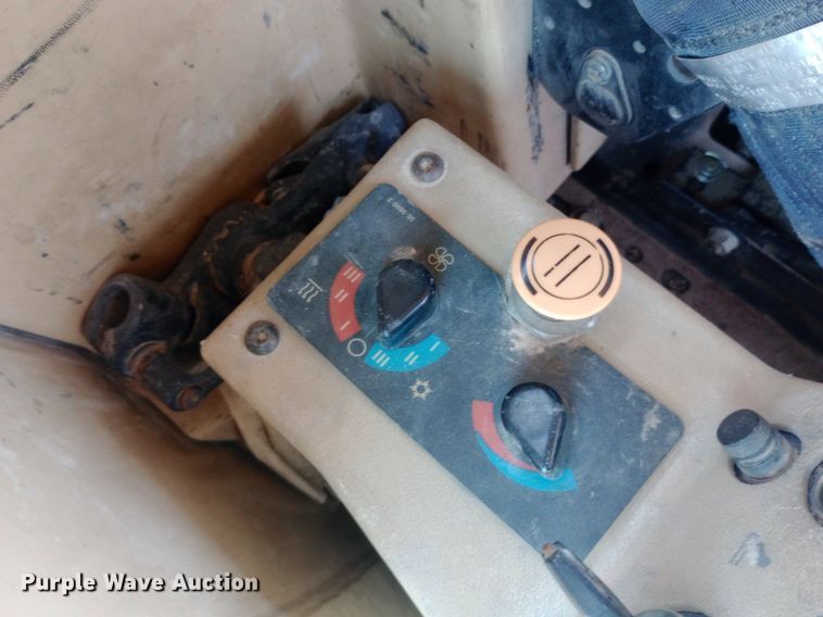 image for item NY9376 1997 Caterpillar  14H motor grader