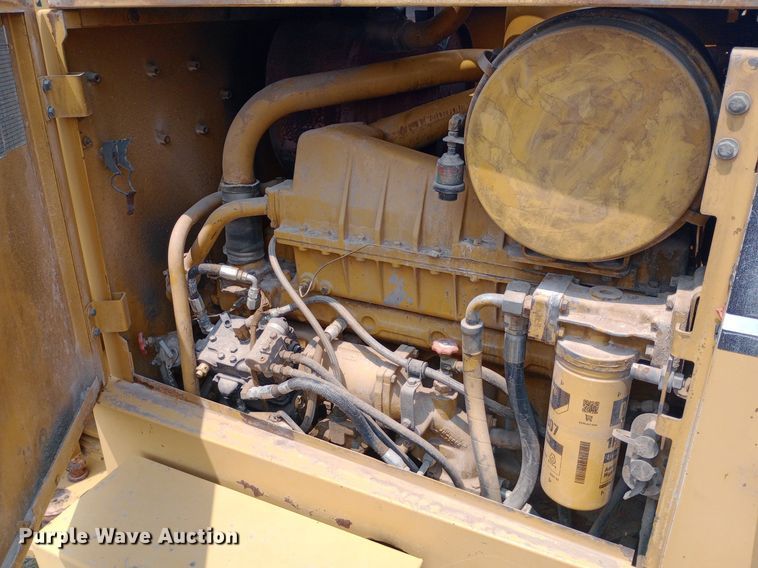 image for item NY9376 1997 Caterpillar  14H motor grader