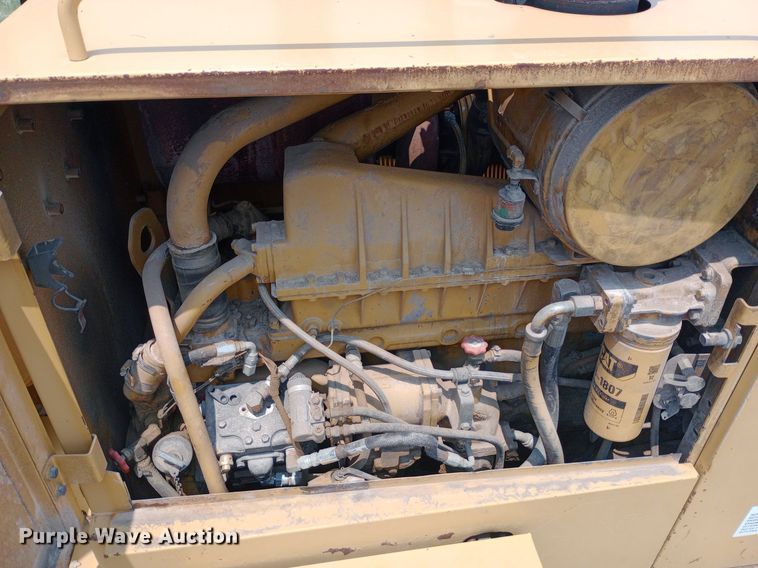 image for item NY9376 1997 Caterpillar  14H motor grader