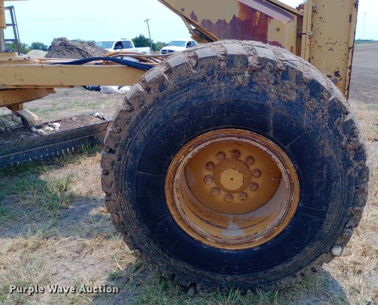 image for item NY9376 1997 Caterpillar  14H motor grader