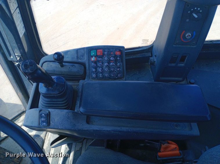 image for item NY9389 2015 John Deere 624K wheel loader