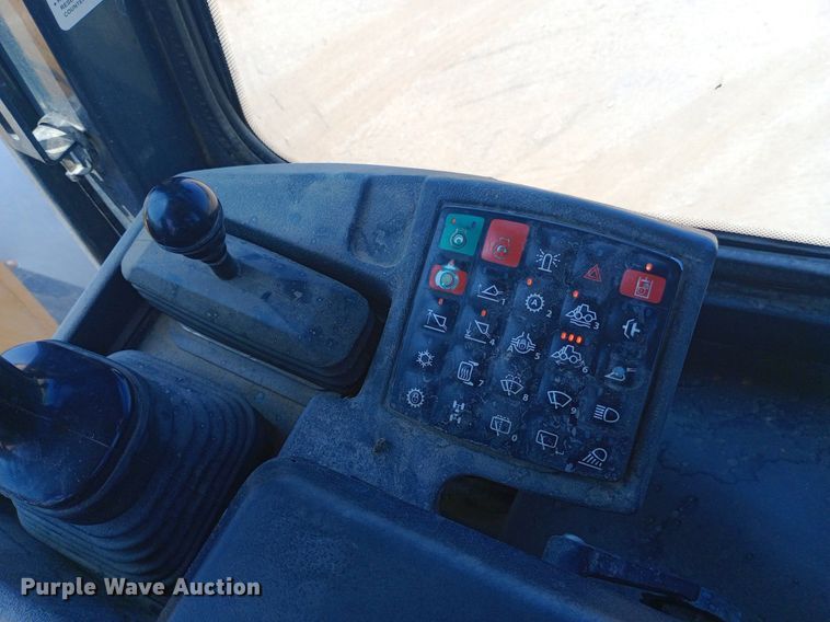 image for item NY9389 2015 John Deere 624K wheel loader