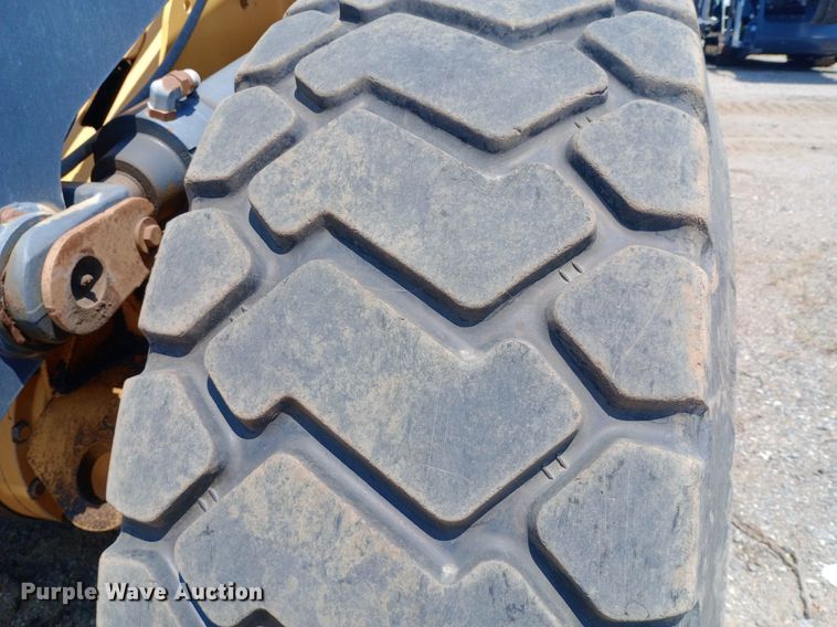 image for item NY9389 2015 John Deere 624K wheel loader