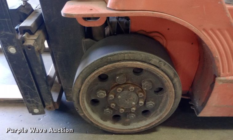 image for item NY9402 1999 Toyota 7FGCU25 forklift