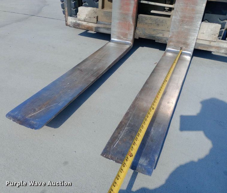 image for item NY9403 2015 Hyster H80FT forklift