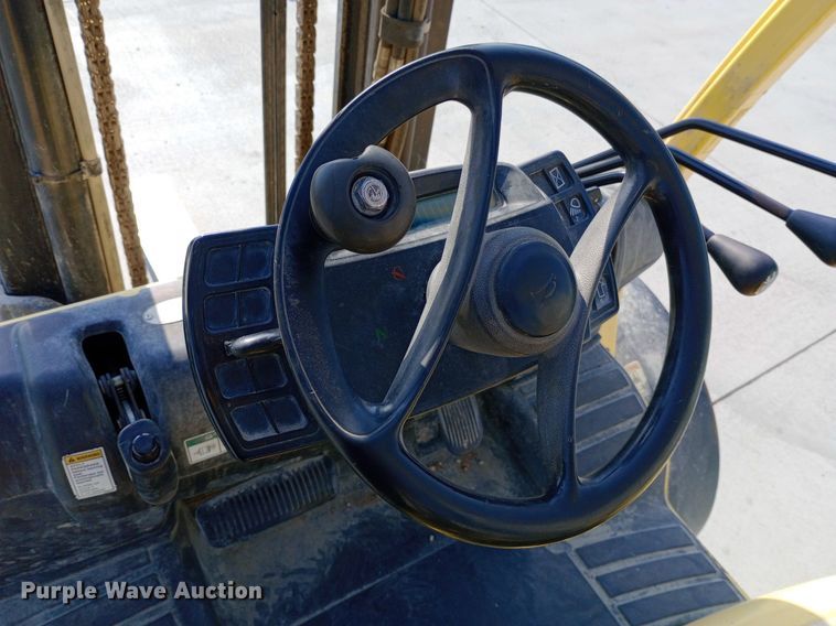 image for item NY9403 2015 Hyster H80FT forklift