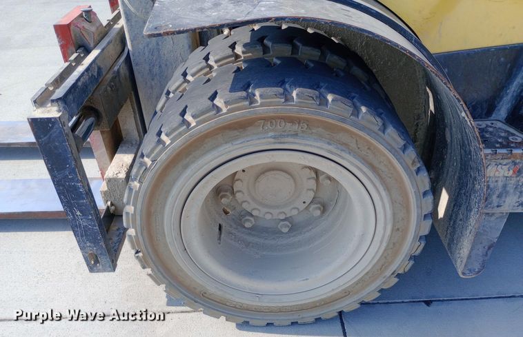 image for item NY9403 2015 Hyster H80FT forklift