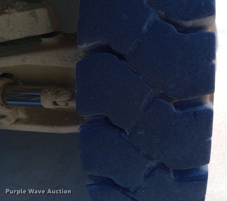 image for item NY9403 2015 Hyster H80FT forklift