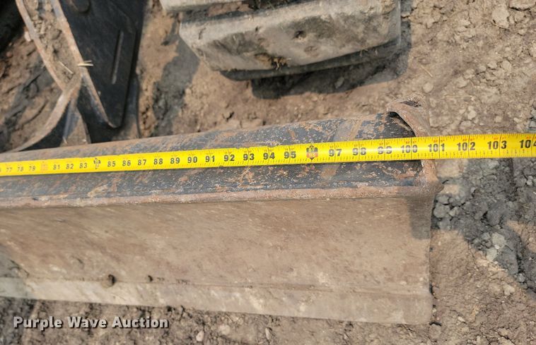 image for item OD9619 2017 Komatsu PC138USLC-11 excavator