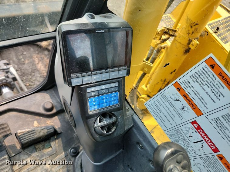 image for item OD9619 2017 Komatsu PC138USLC-11 excavator