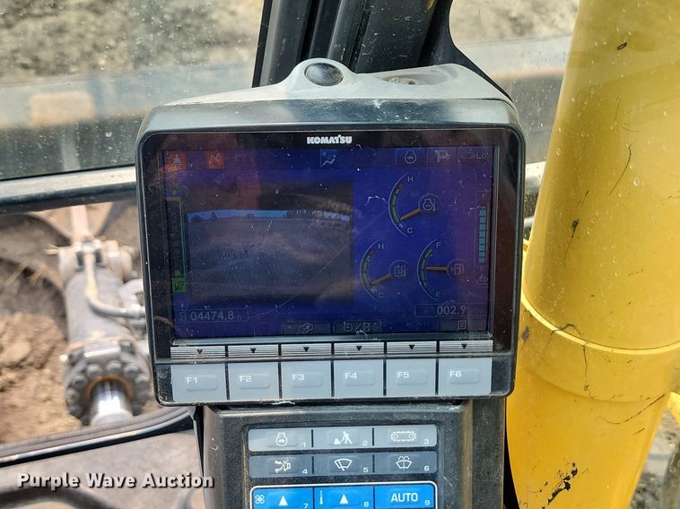 image for item OD9619 2017 Komatsu PC138USLC-11 excavator