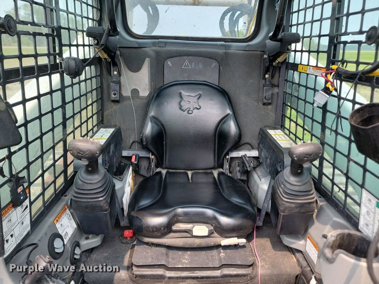 image for item OD9620 2015 Bobcat T870 tracked skid steer loader
