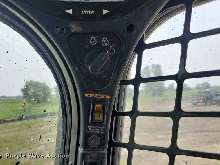 image for item OD9620 2015 Bobcat T870 tracked skid steer loader