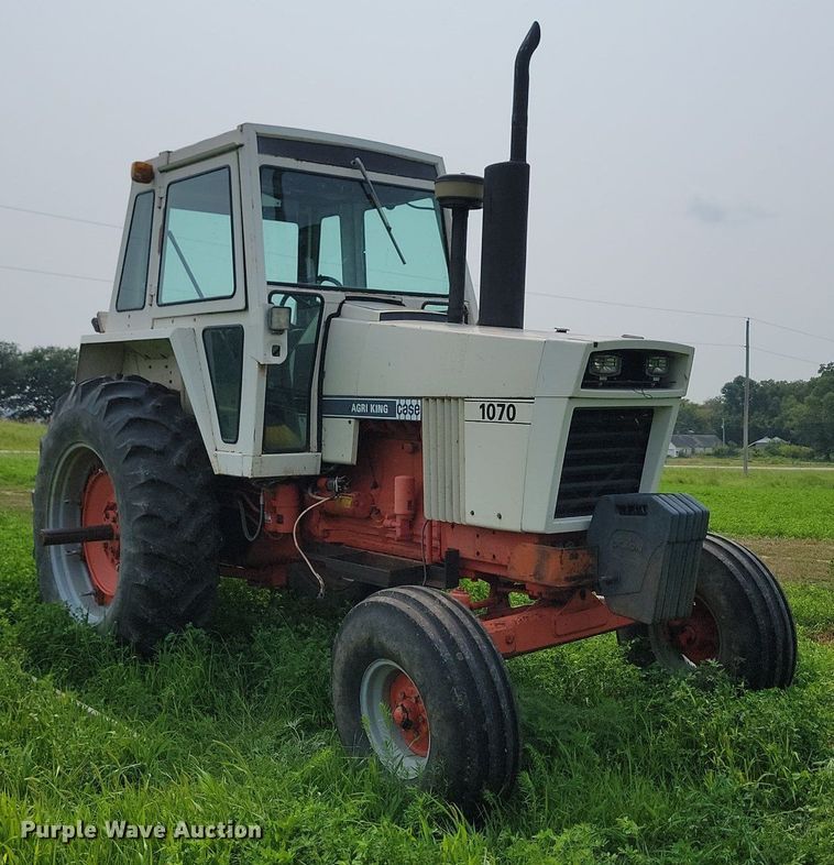 image for item OD9625 Case 1070 tractor