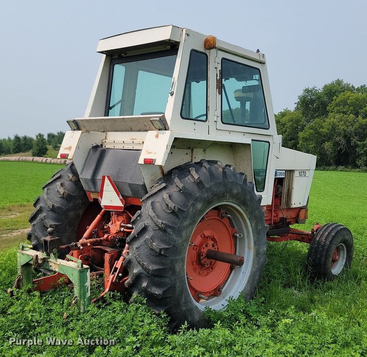 image for item OD9625 Case 1070 tractor
