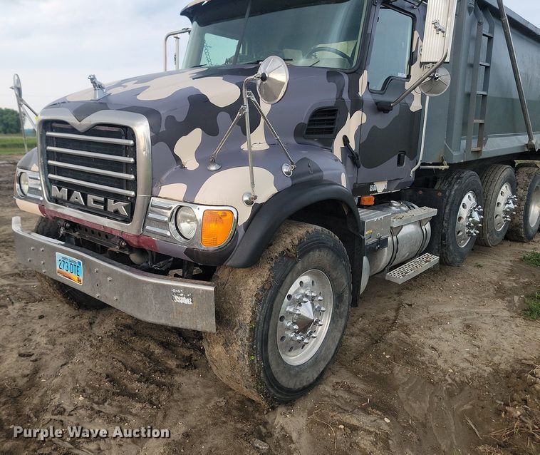 image for item OD9627 2004 Mack  CV713 dump truck