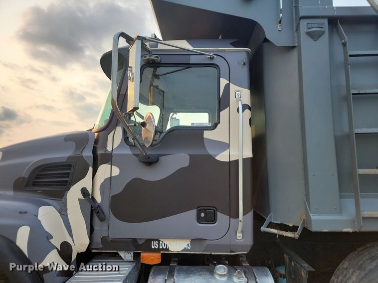 image for item OD9627 2004 Mack  CV713 dump truck