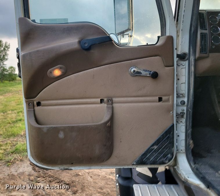 image for item OD9627 2004 Mack  CV713 dump truck