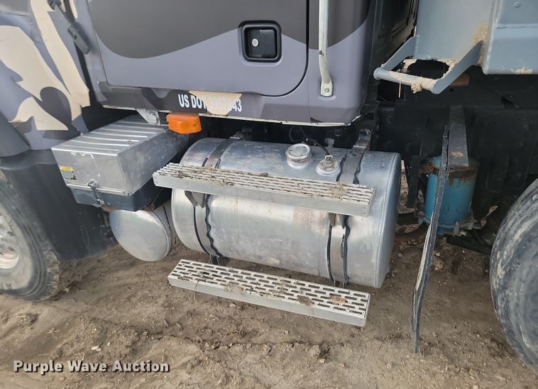 image for item OD9627 2004 Mack  CV713 dump truck