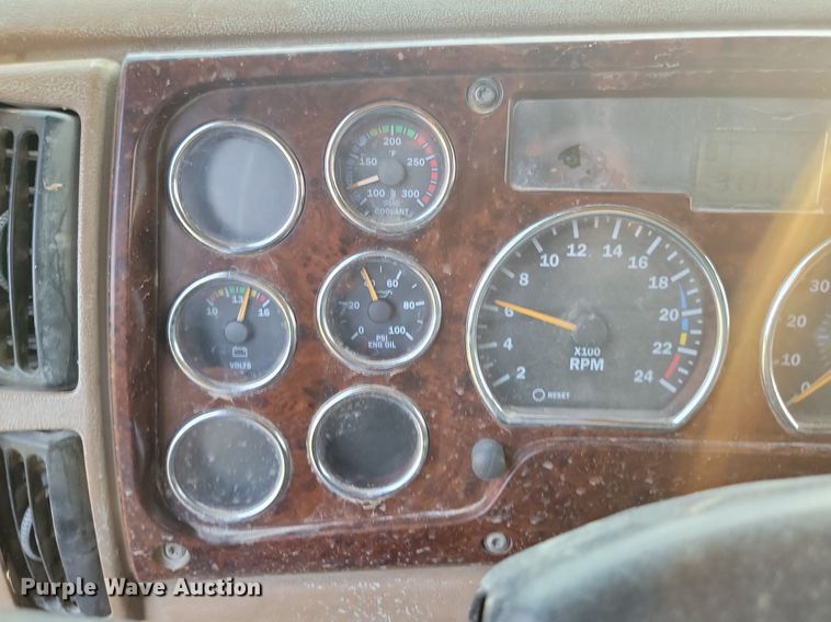 image for item OD9627 2004 Mack  CV713 dump truck