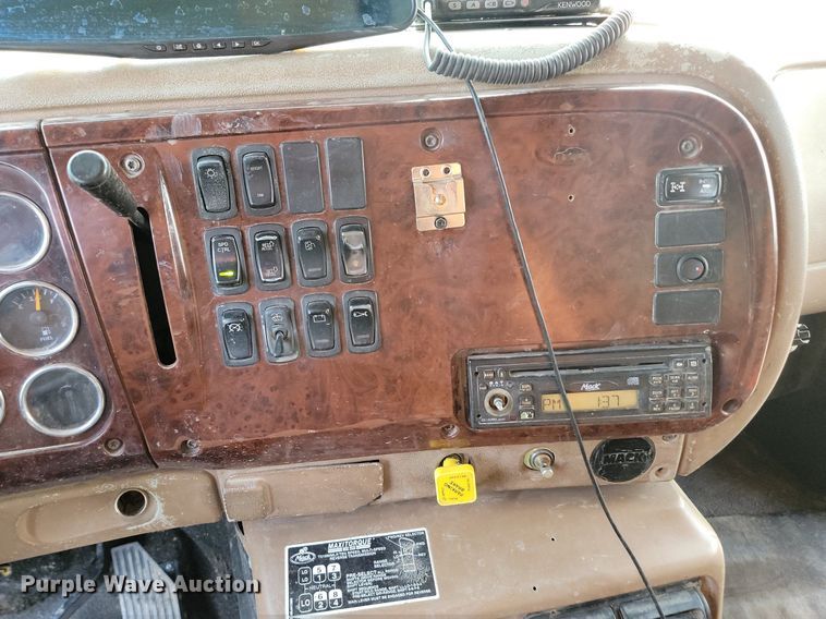 image for item OD9627 2004 Mack  CV713 dump truck