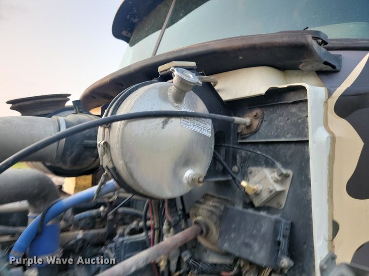 image for item OD9627 2004 Mack  CV713 dump truck