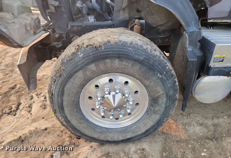 image for item OD9627 2004 Mack  CV713 dump truck