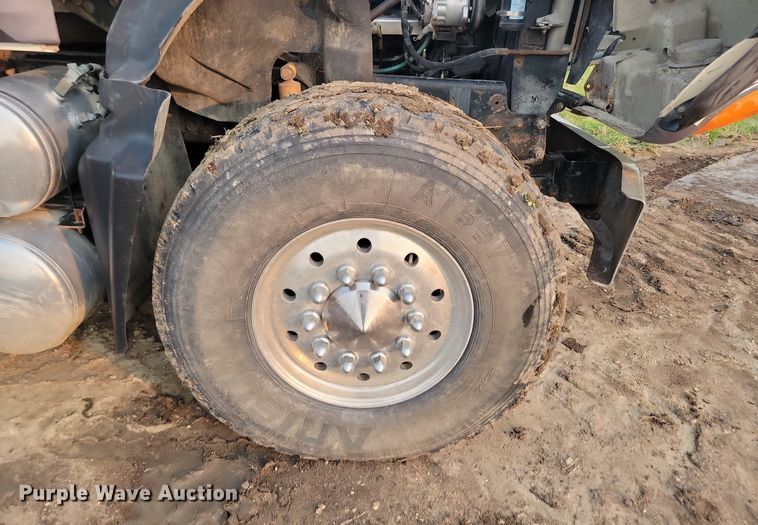 image for item OD9627 2004 Mack  CV713 dump truck