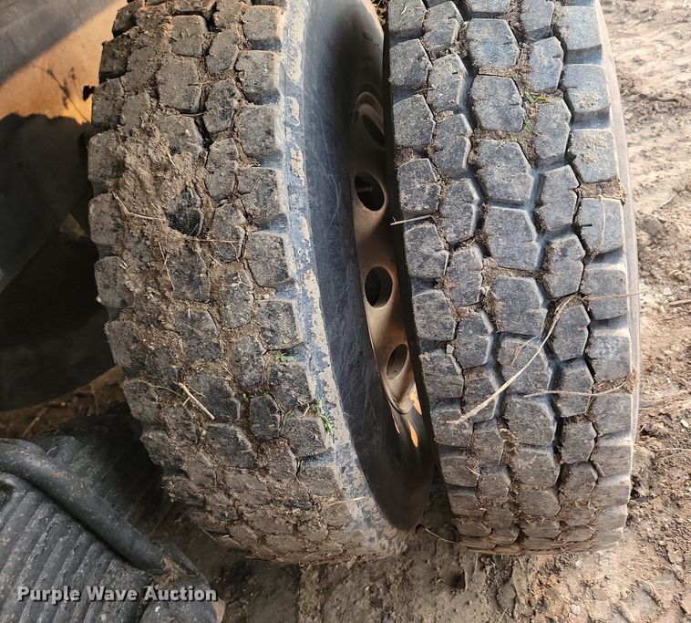 image for item OD9627 2004 Mack  CV713 dump truck