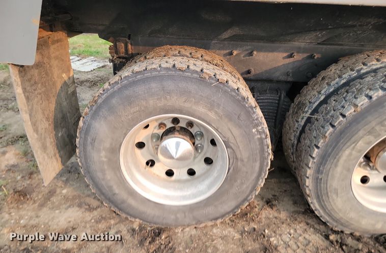 image for item OD9627 2004 Mack  CV713 dump truck