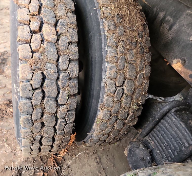 image for item OD9627 2004 Mack  CV713 dump truck