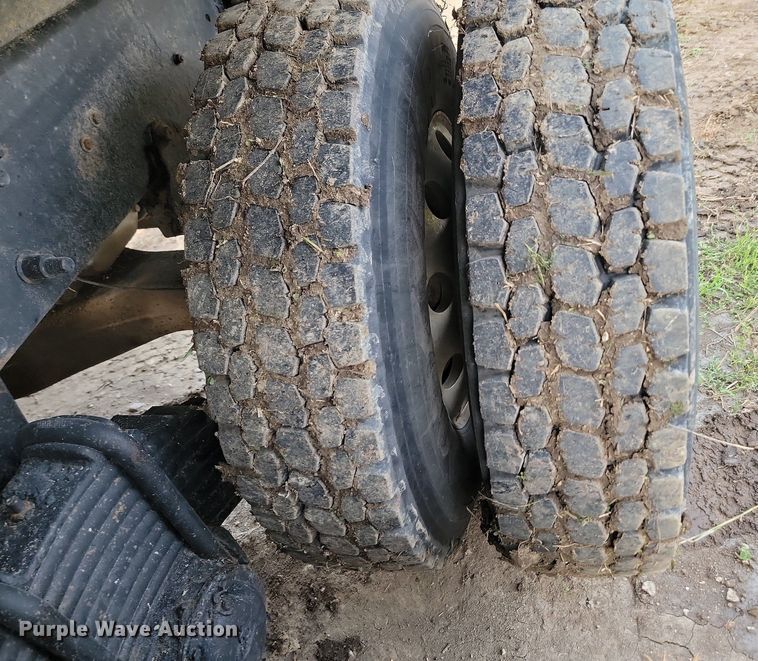 image for item OD9627 2004 Mack  CV713 dump truck