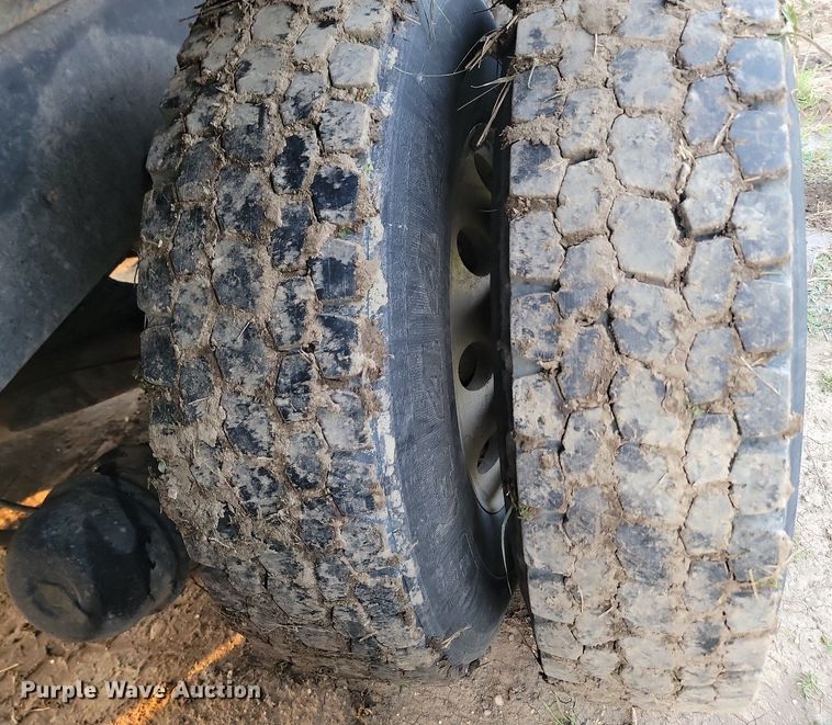 image for item OD9627 2004 Mack  CV713 dump truck