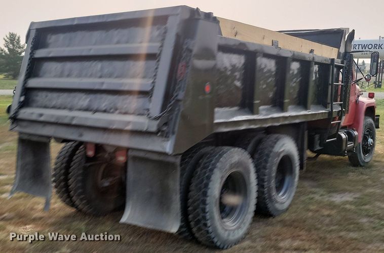 image for item OD9631 1988 International F1954 dump truck